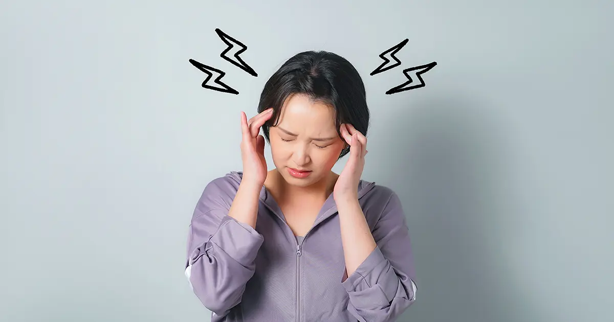 Słaba higiena jamy ustnej zwiększa ryzyko migreny i bólu ciała u kobiet