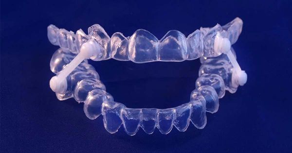 Ochraniacz na zęby tak skuteczny jak CPAP w leczeniu bezdechu sennego?