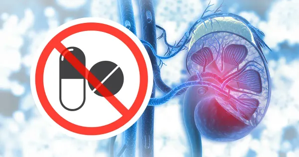 Długotrwałe stosowanie sterydów może spowodować zatrzymanie funkcji nadnerczy